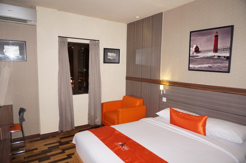 Ekon Hotel Yogyakarta Exterior photo